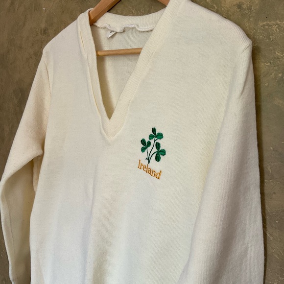 Vintage Ireland Shamrock Embroidered V-neck Sweater - Picture 3 of 5